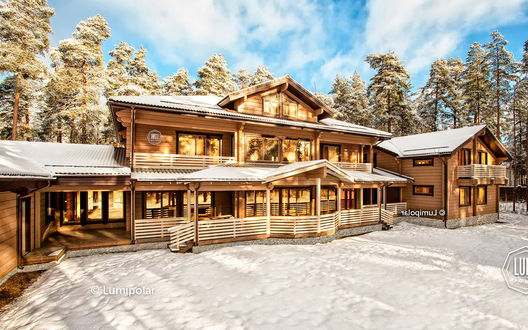 Классический дом Royal 1096 от финской компании Lumi Polar